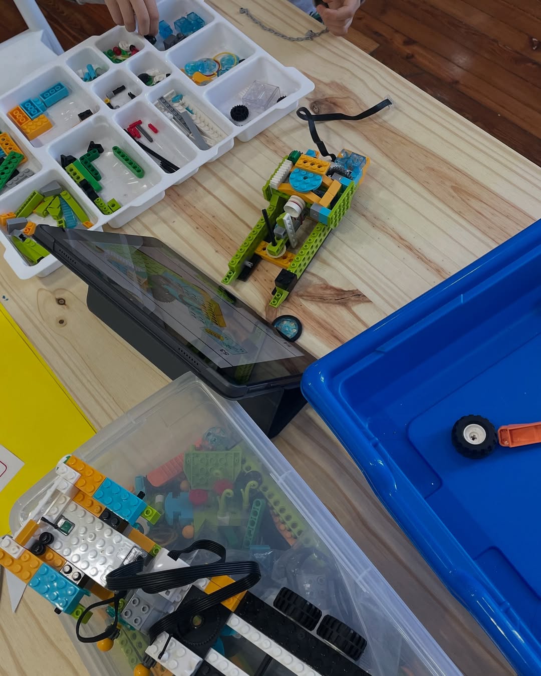 Kidsventors: Talleres de Robótica, arte y ciencia